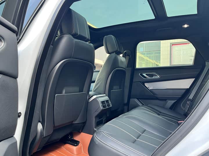 Фото 7 - Land Rover Range Rover Velar