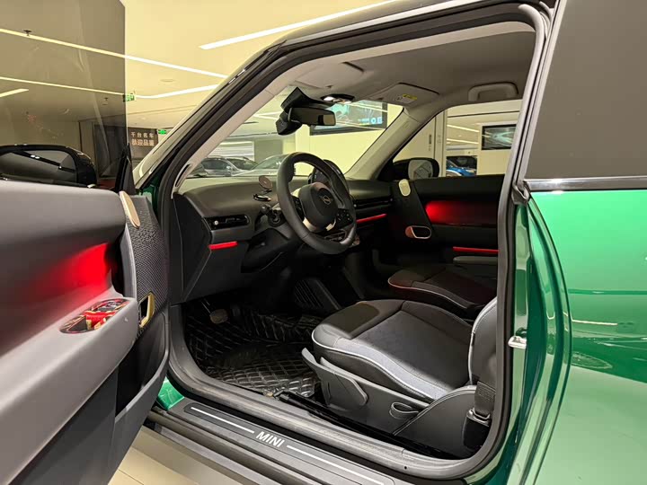 Фото 8 - Mini Cooper