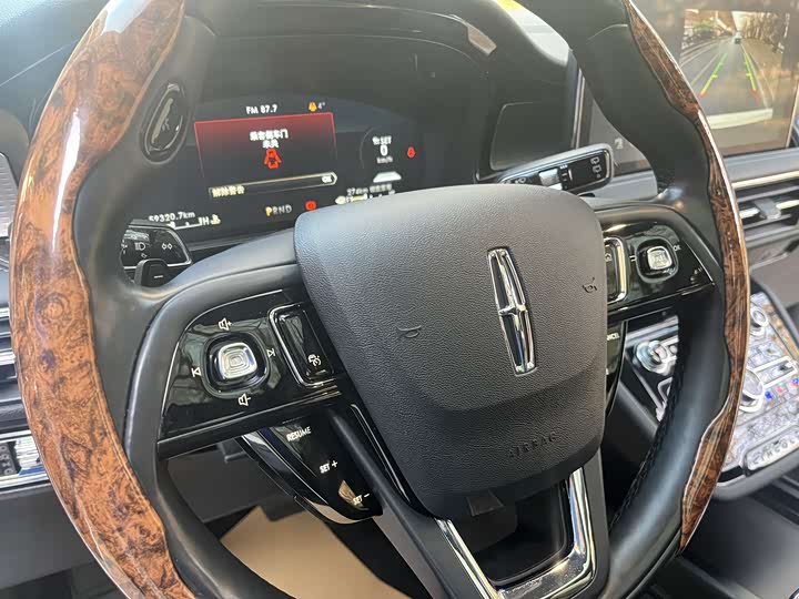 Фото 4 - Lincoln Corsair