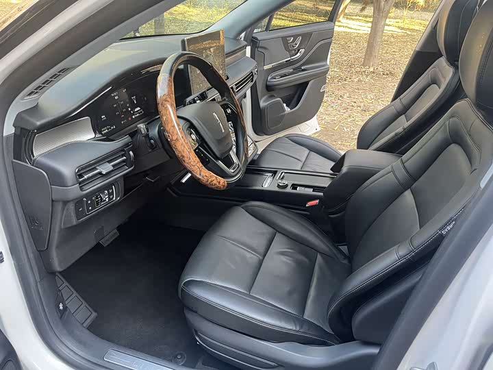 Фото 6 - Lincoln Corsair