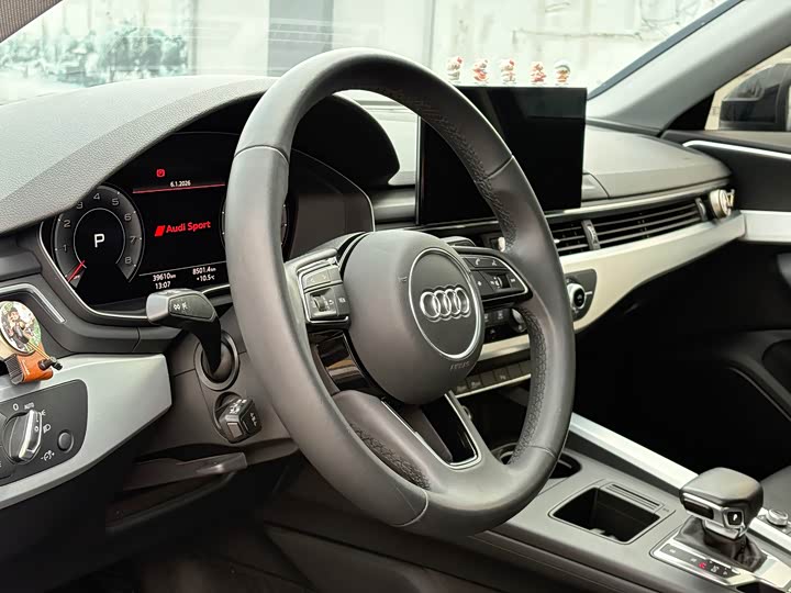Фото 5 - Audi A4L