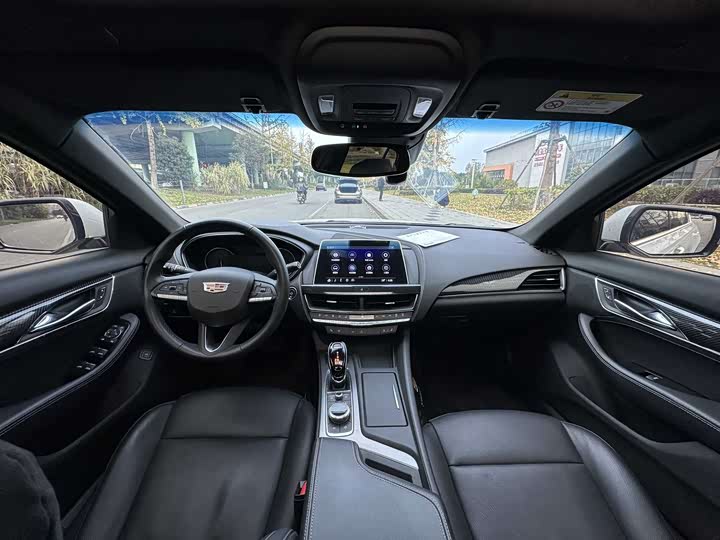 Фото 6 - Cadillac CT5