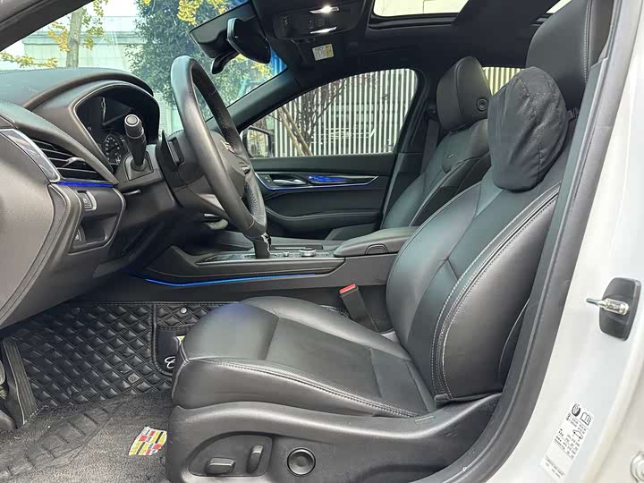 Фото 9 - Cadillac CT5