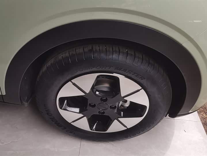 Фото 6 - Geely Galaxy Geome