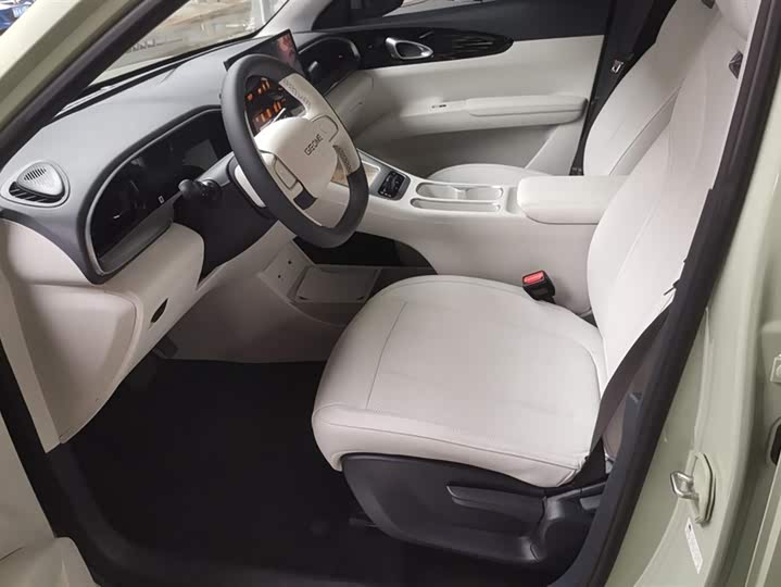 Фото 9 - Geely Galaxy Geome