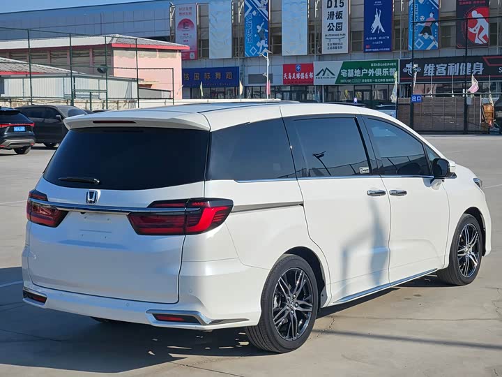 Фото 6 - Honda Odyssey