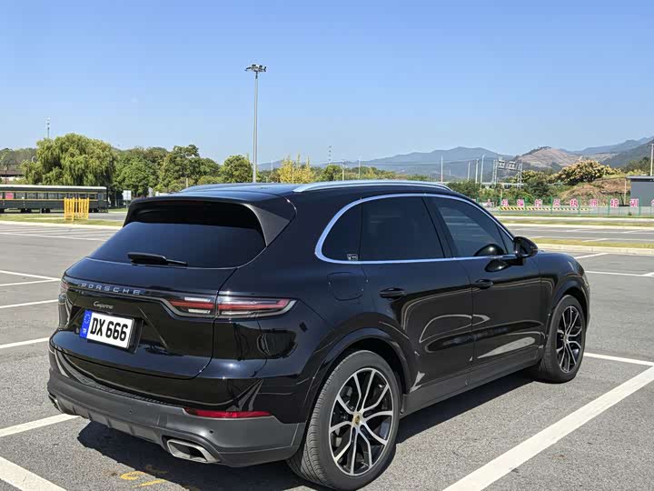 Фото 7 - Porsche Cayenne