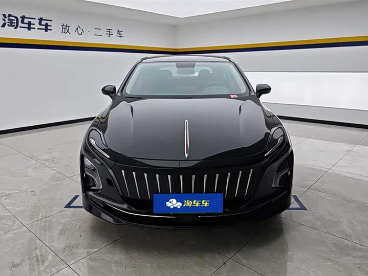 Фото 2 - Hongqi E-QM5