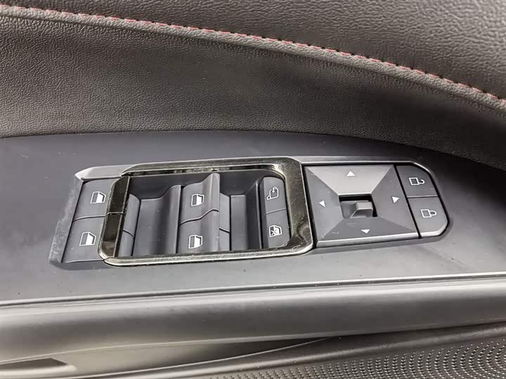 Фото 9 - Ford Mondeo