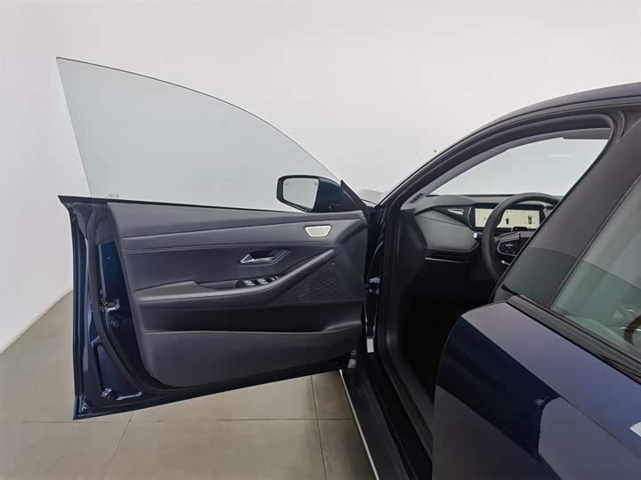 Фото 8 - Changan Deepal SL03