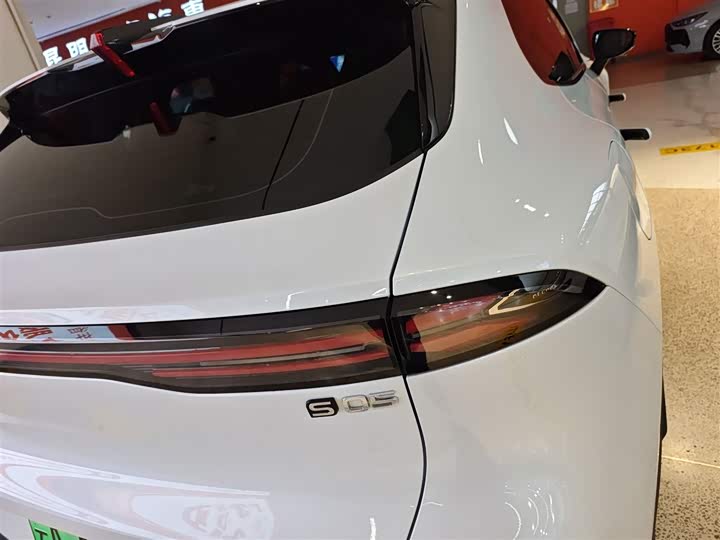 Фото 8 - Changan Deepal S05