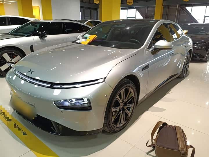 Фото 2 - XPeng P7