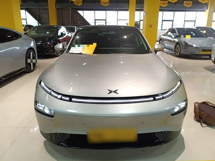 Фото 3 - XPeng P7