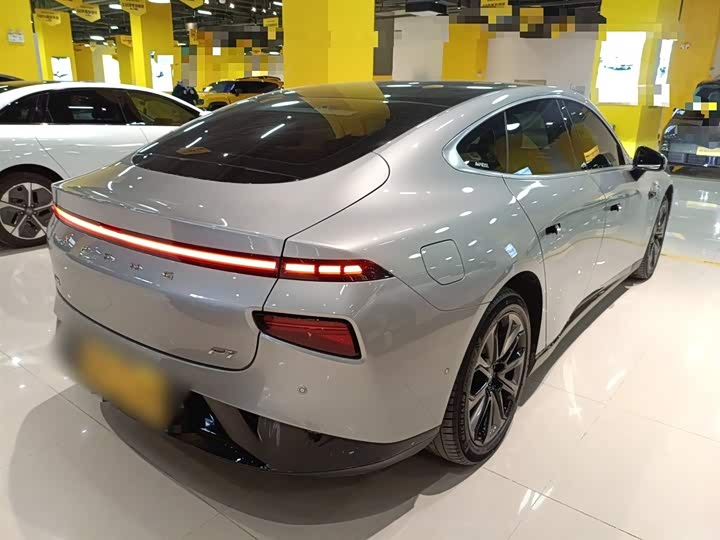 Фото 7 - XPeng P7