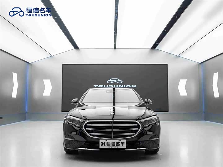 Фото 2 - Mercedes-Benz E-Class