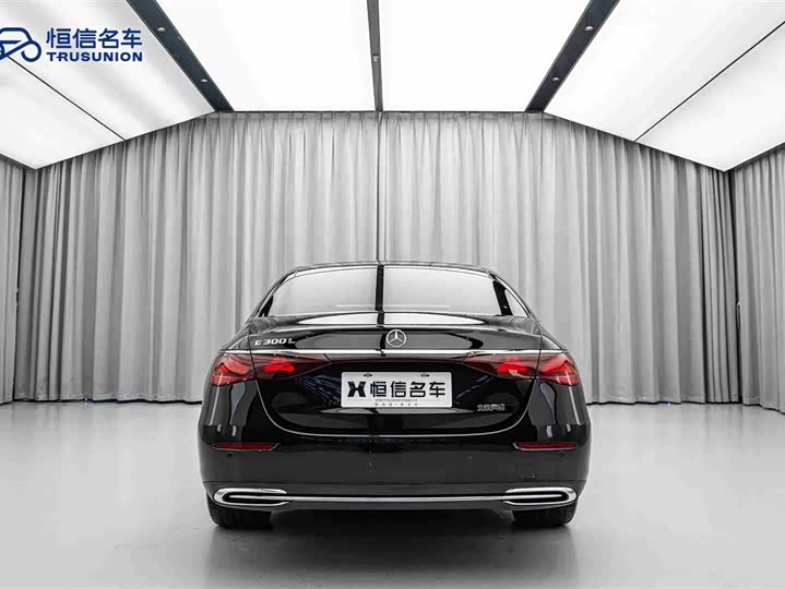 Фото 6 - Mercedes-Benz E-Class