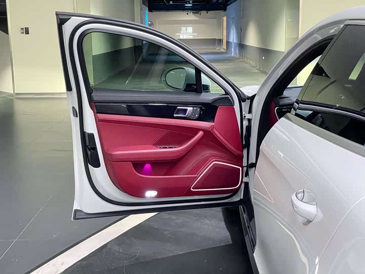 Фото 7 - Porsche Panamera