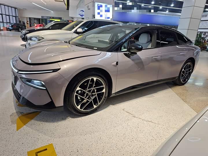 Фото 5 - XPeng F57