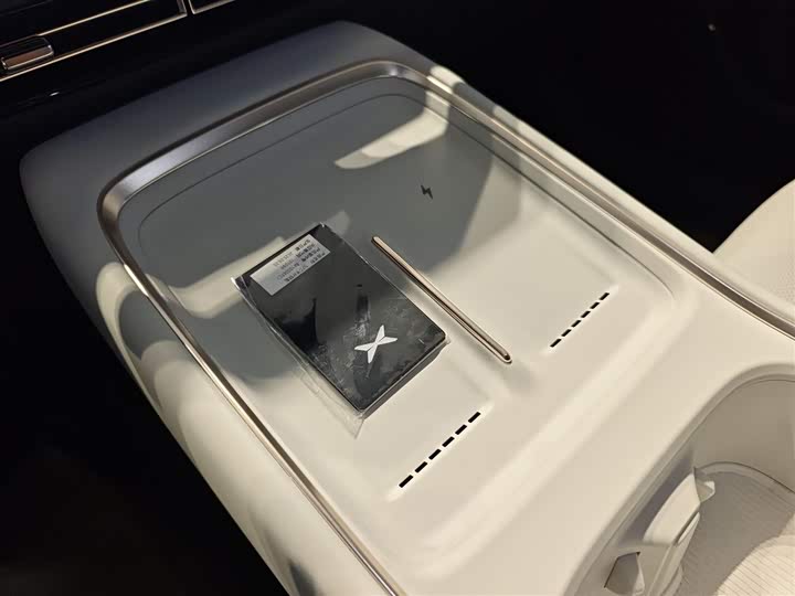 Фото 9 - XPeng F57