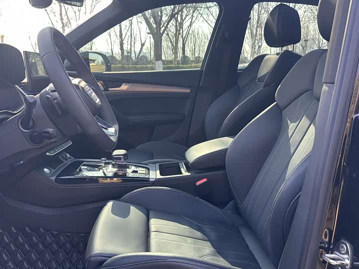 Фото 9 - Audi Q5L Sportback