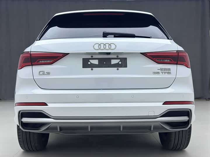 Фото 4 - Audi Q3