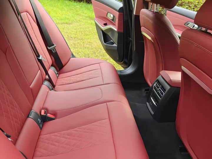 Фото 9 - BMW 3 Series