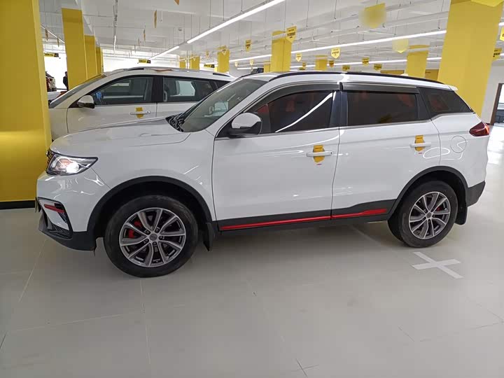 Фото 5 - Geely Atlas