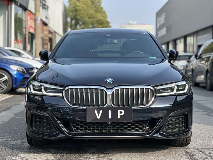 Фото 2 - BMW 5 Series