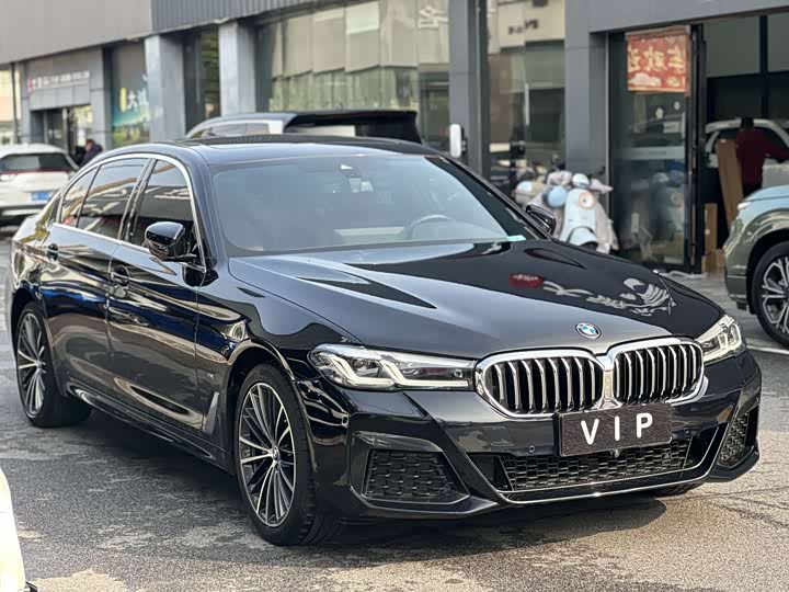 Фото 3 - BMW 5 Series