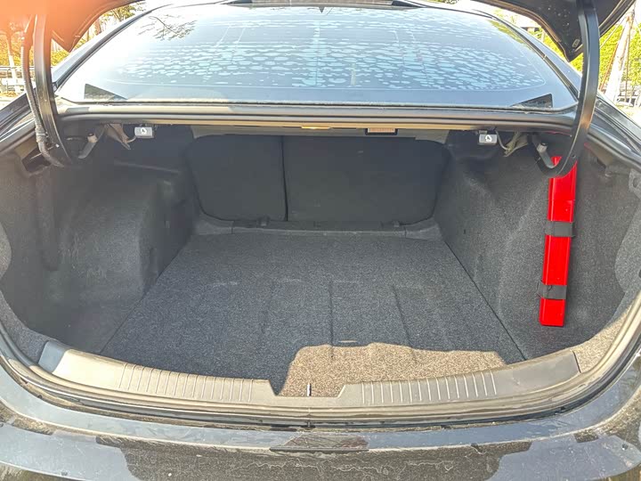 Фото 8 - Chevrolet Malibu XL