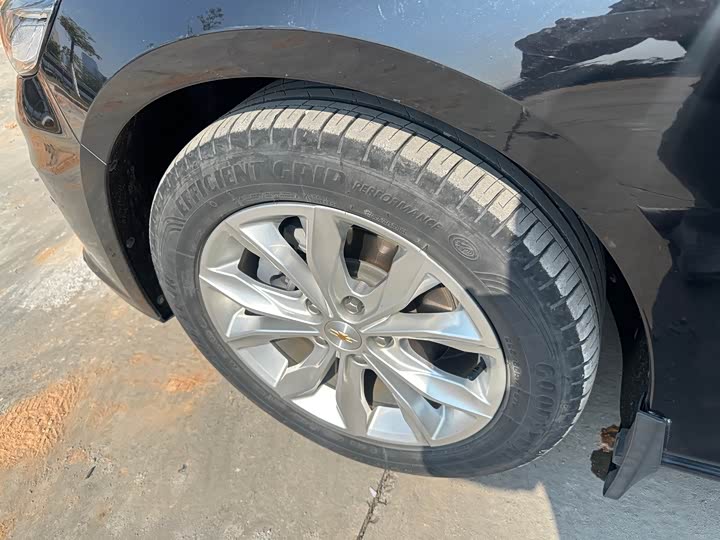 Фото 9 - Chevrolet Malibu XL