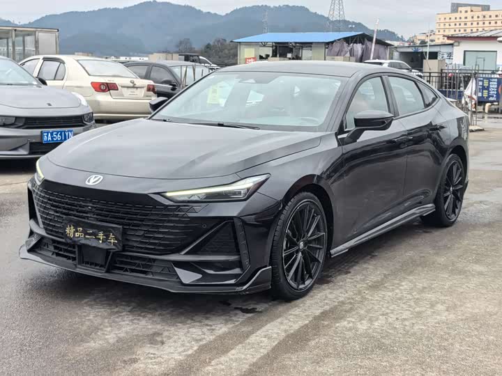 Фото 2 - Changan UNI-V