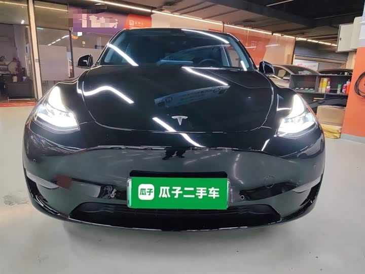 Фото 3 - Tesla Model Y