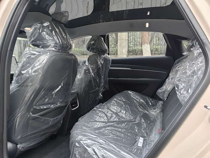 Фото 6 - XPeng Mona M03