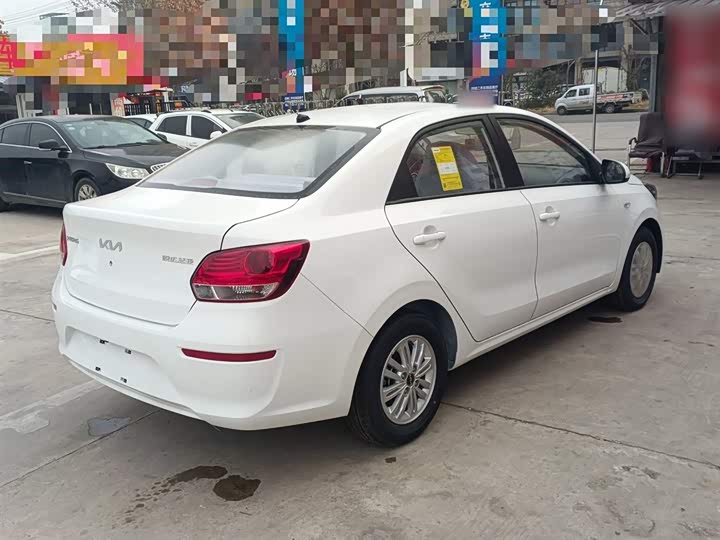 Фото 7 - Kia Pegas