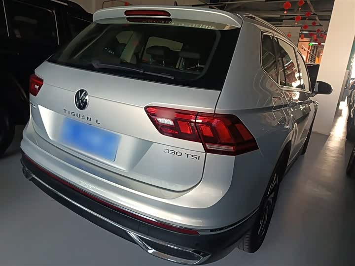 Фото 7 - Volkswagen Tiguan L Pro