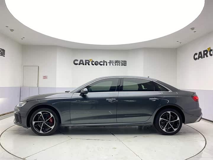 Фото 8 - Audi A4L