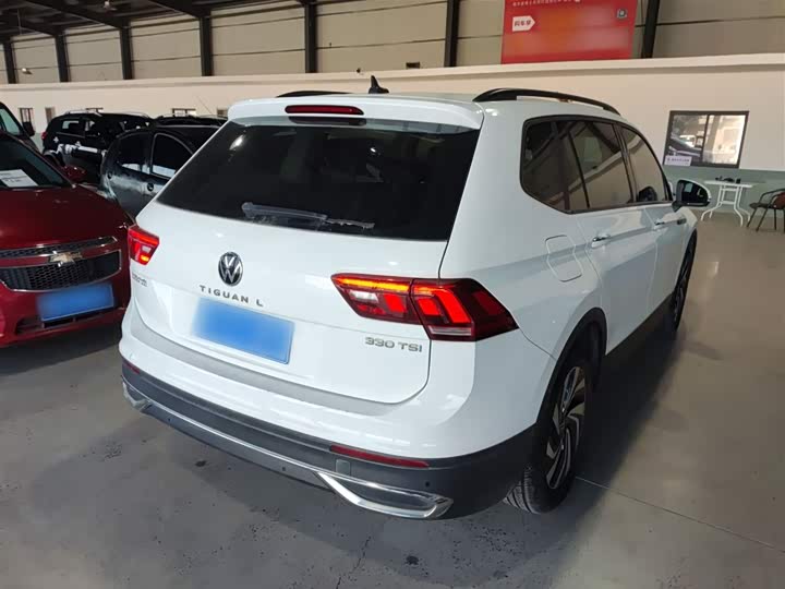 Фото 7 - Volkswagen Tiguan L Pro