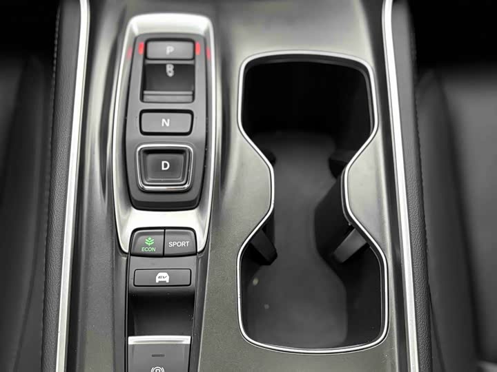 Фото 9 - Honda Accord