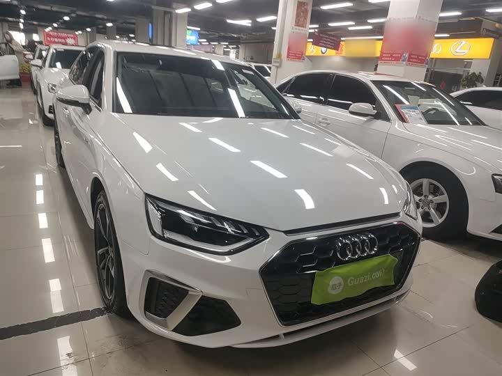 Фото 4 - Audi A4L