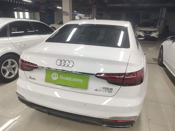 Фото 6 - Audi A4L