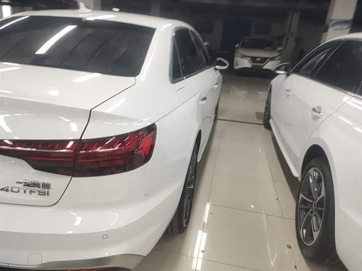 Фото 8 - Audi A4L