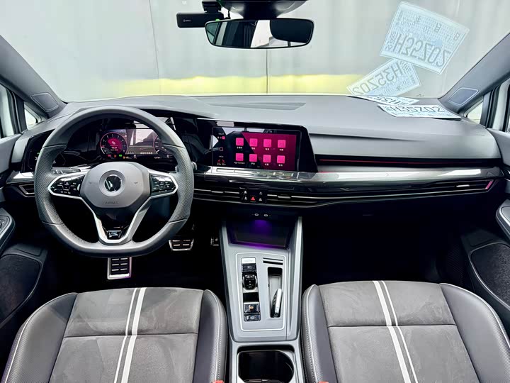 Фото 9 - Volkswagen Golf