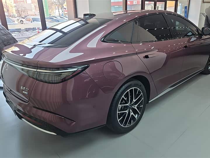 Фото 3 - BYD Seal 07 DM-i Hybrid