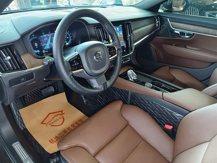 Фото 7 - Volvo S90