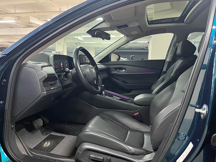 Фото 4 - Honda Accord