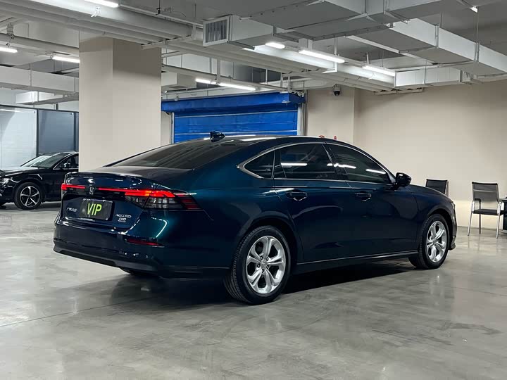 Фото 9 - Honda Accord