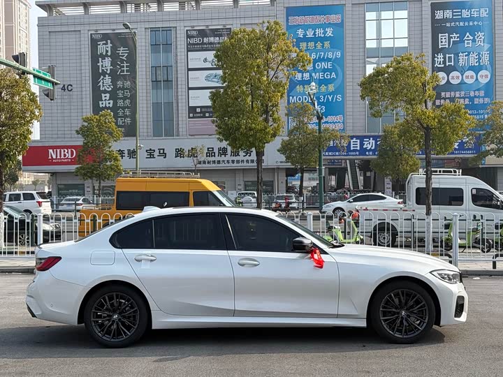 Фото 4 - BMW 3 Series