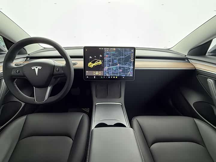 Фото 5 - Tesla Model 3