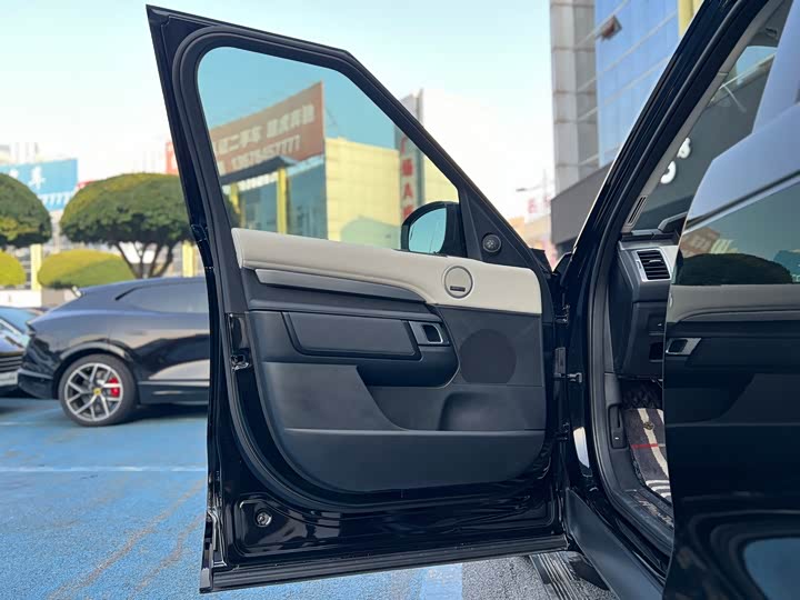 Фото 8 - Land Rover Discovery